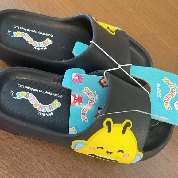Squishmallow Slides Bee size 4/5 - Picture 5 of 8